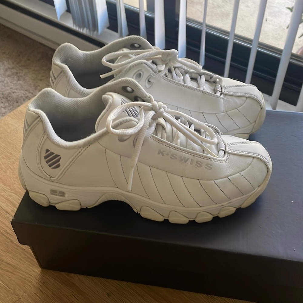 K-Swiss Vintage White Lace Up Sneakers